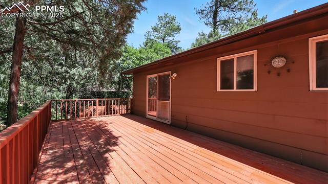 6180 Garlock Way
