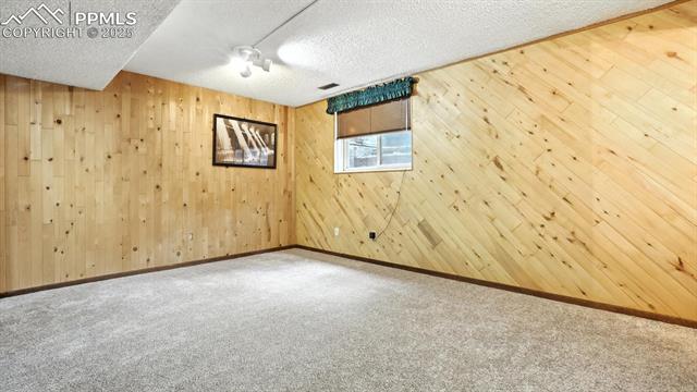 6180 Garlock Way