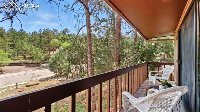 6180 Garlock Way