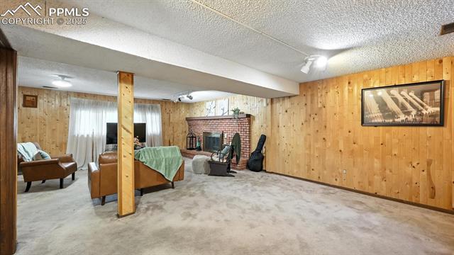 6180 Garlock Way