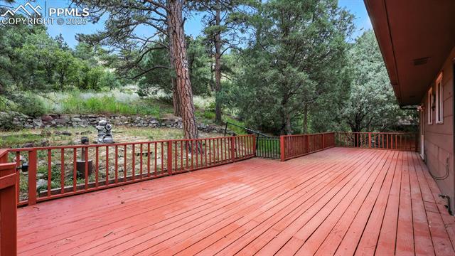 6180 Garlock Way