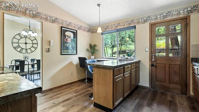 6180 Garlock Way