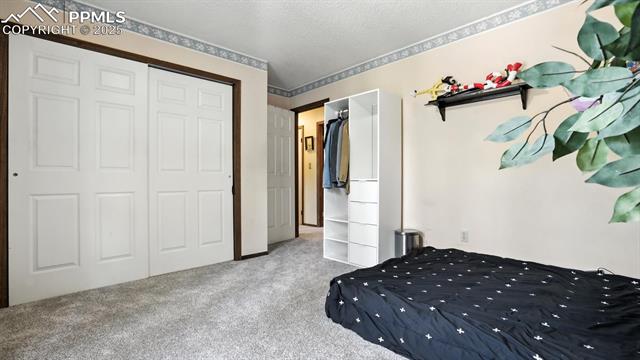 6180 Garlock Way