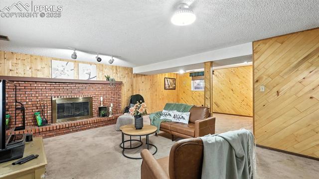 6180 Garlock Way