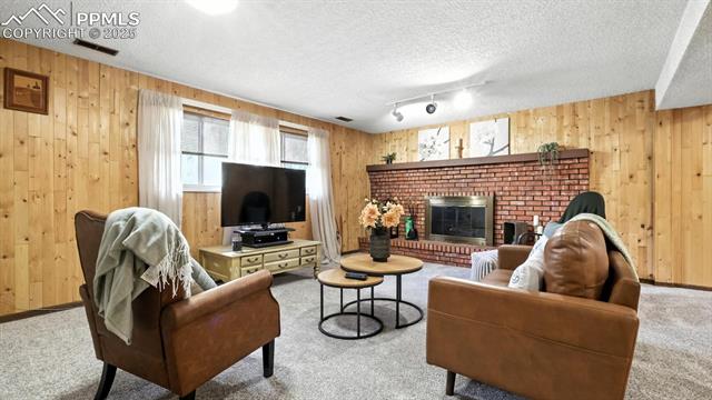 6180 Garlock Way