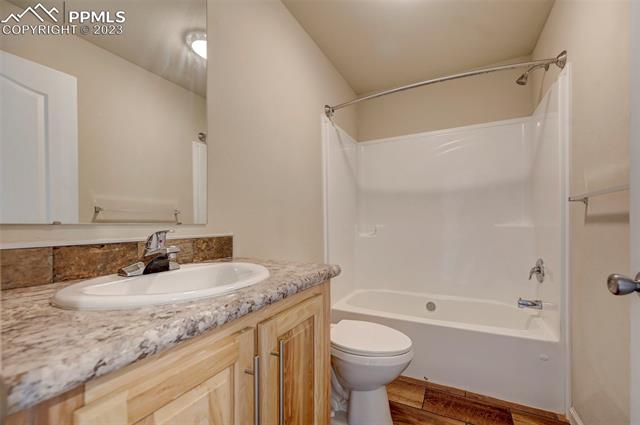 4228 Gray Fox Heights