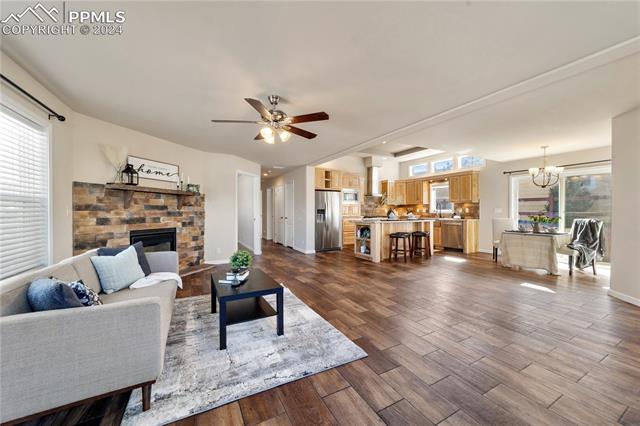 4228 Gray Fox Heights