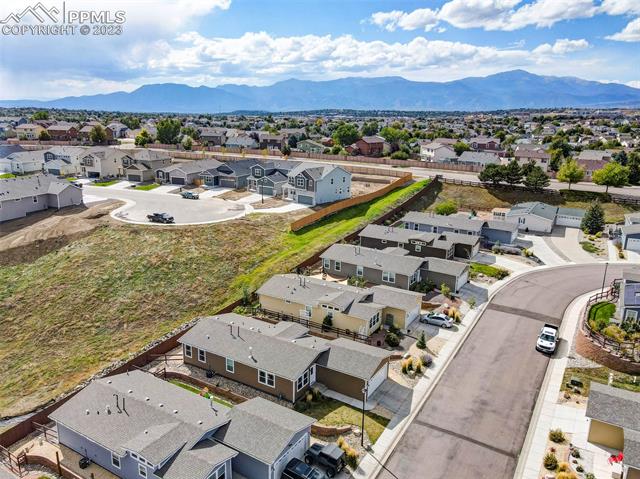 4228 Gray Fox Heights