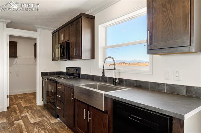 23620 Jayhawk Avenue