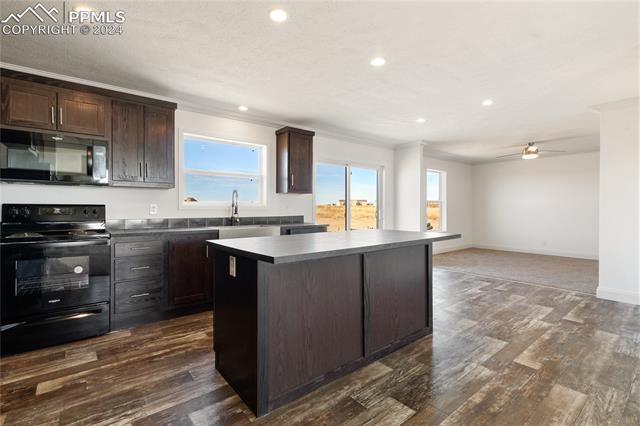 23620 Jayhawk Avenue