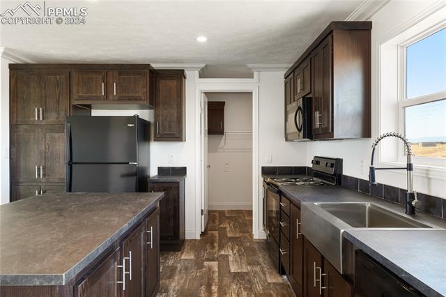 23620 Jayhawk Avenue