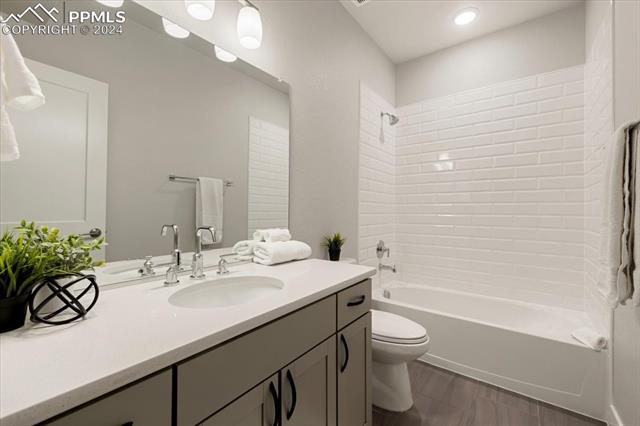 6735 Enclave Vista Loop