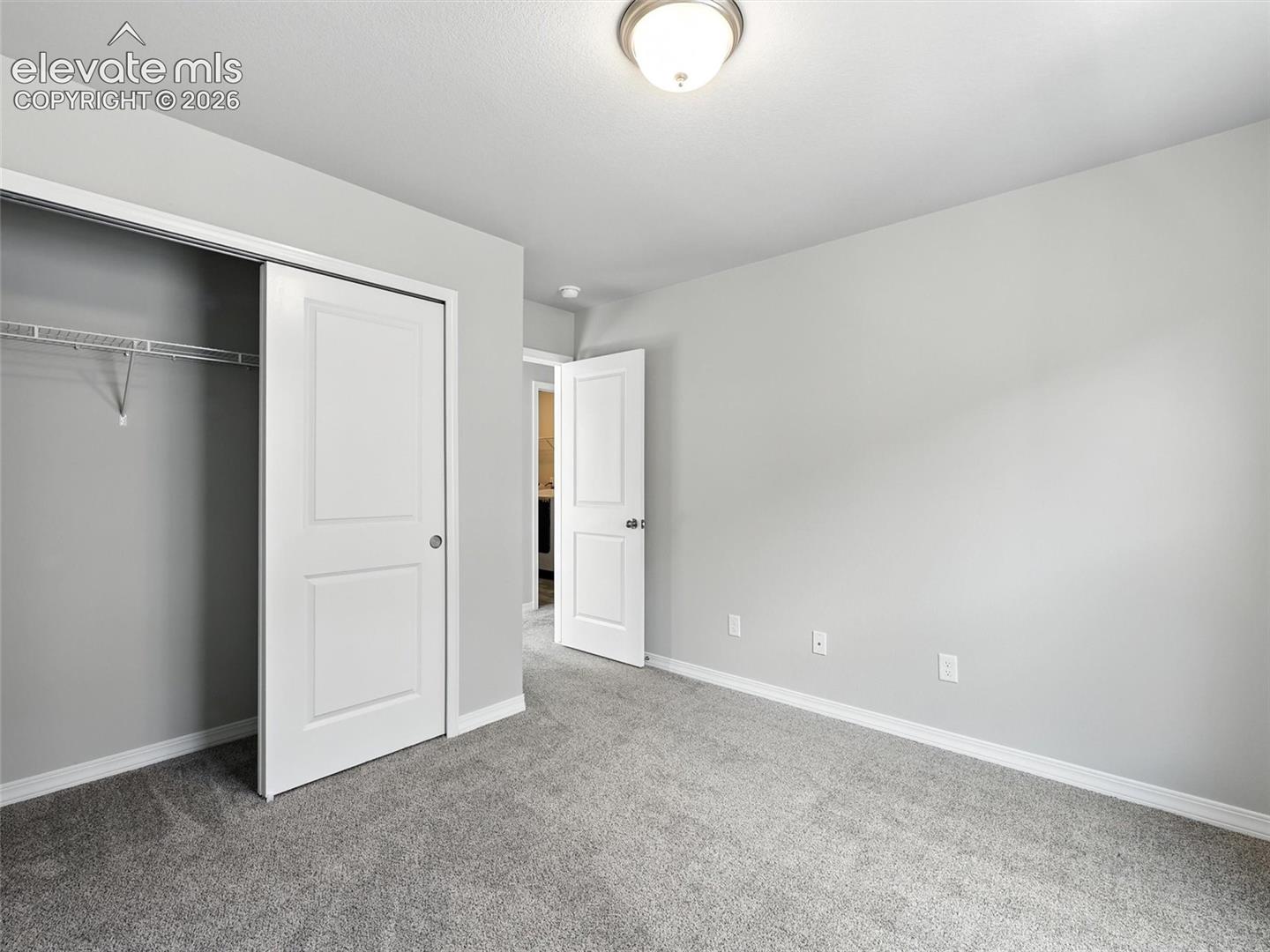 6222 Barr Point