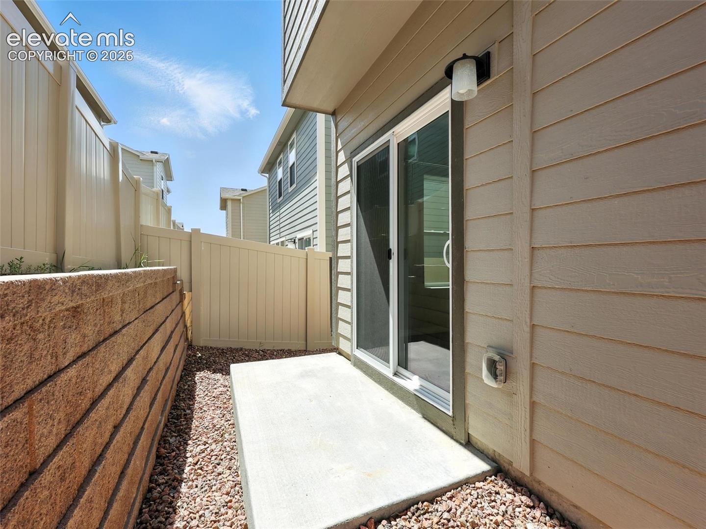 6222 Barr Point