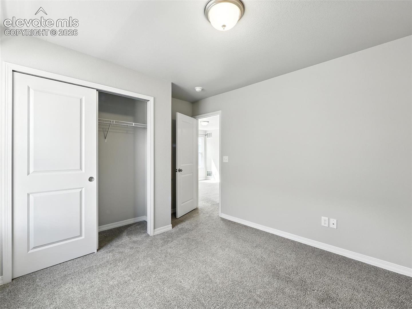 6222 Barr Point