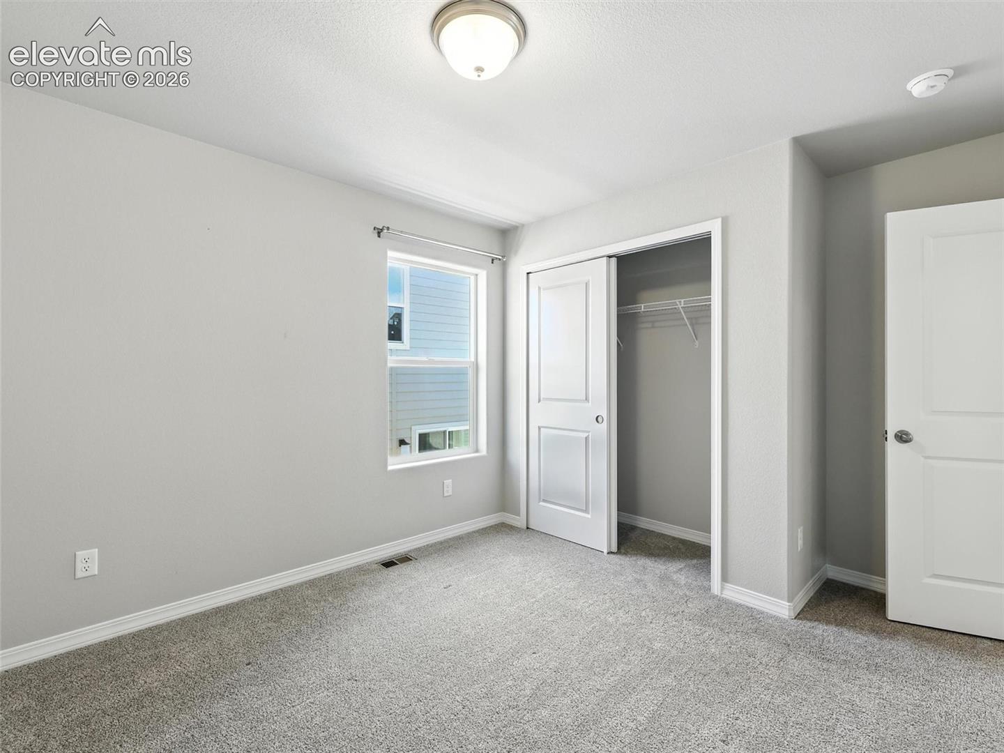 6222 Barr Point