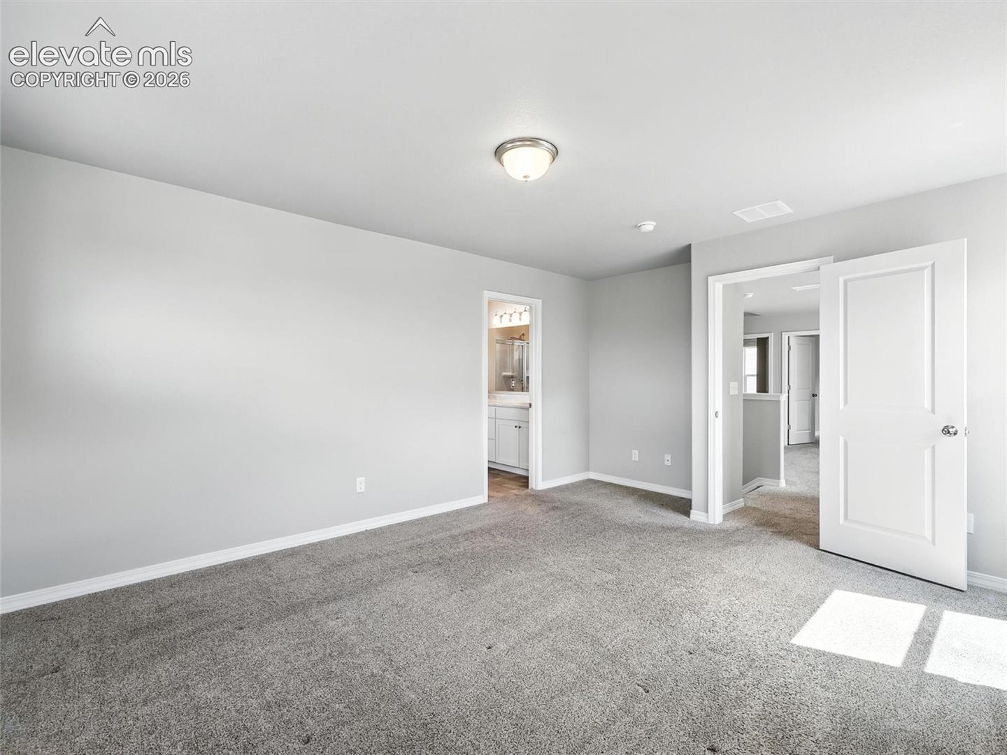 6222 Barr Point