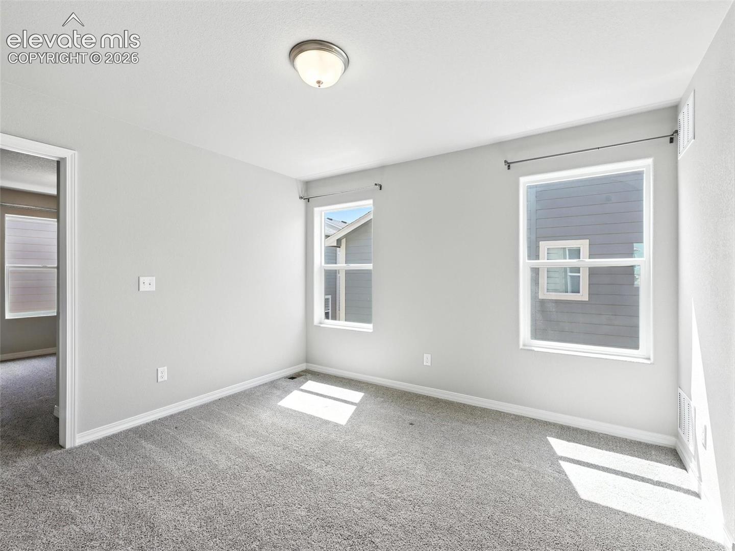 6222 Barr Point