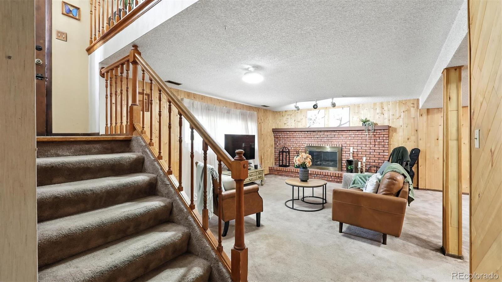 6180 Garlock Way