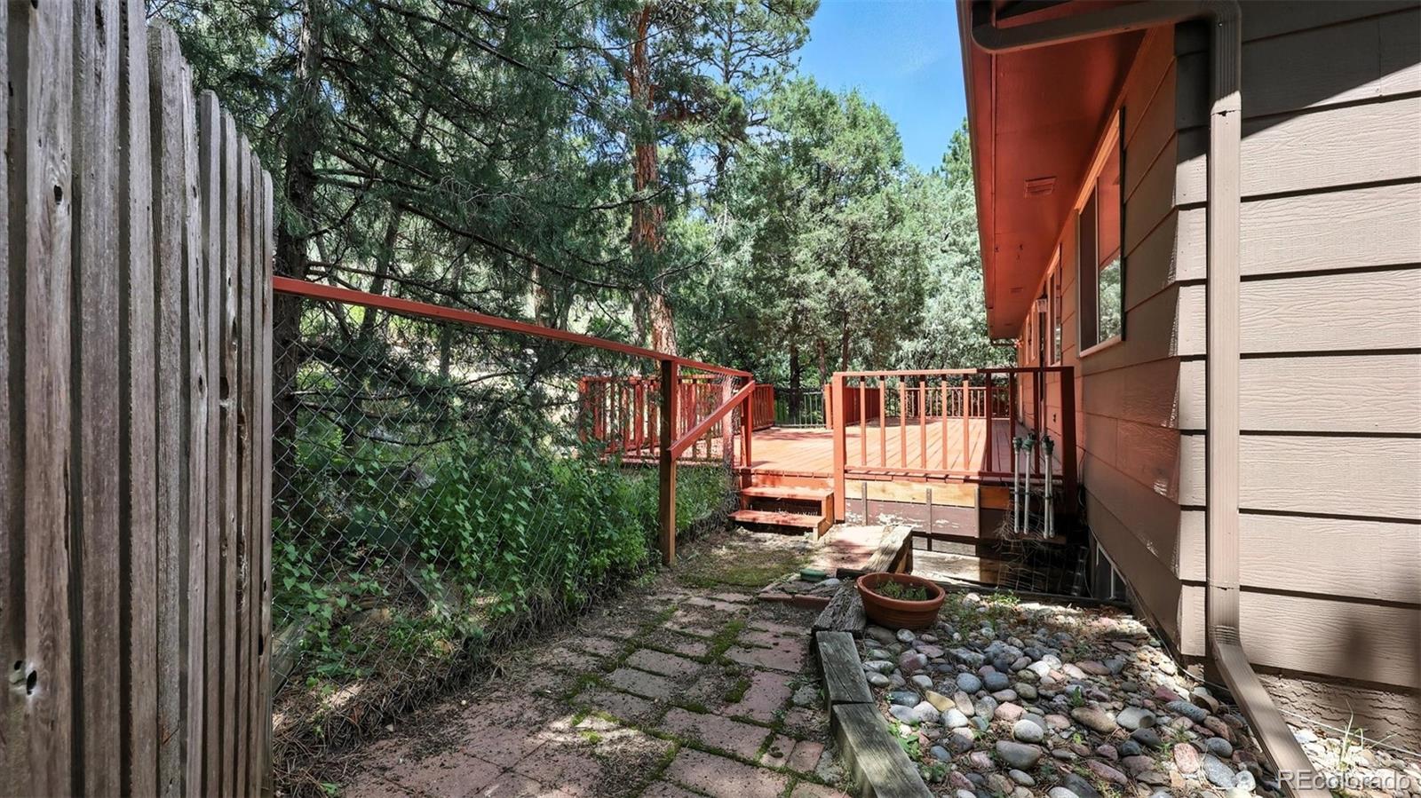 6180 Garlock Way