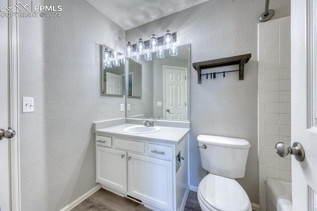 5797 Charlotte Parkway