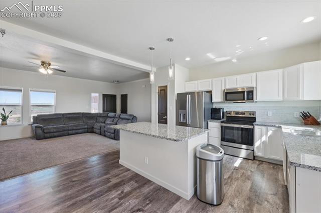 1382 N Ladonia Drive