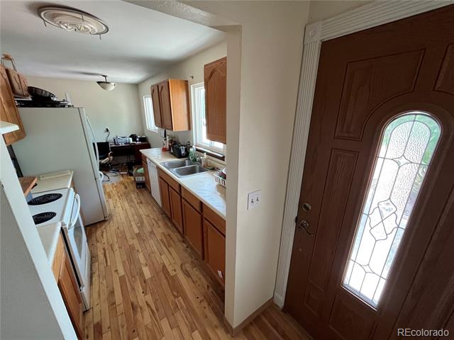644 S Avenida Del Oro