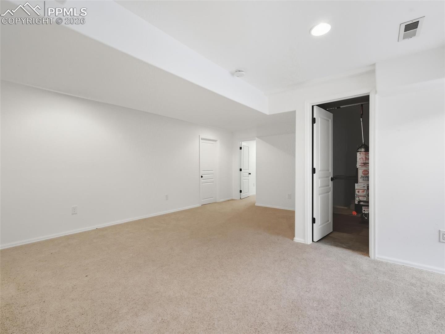 1994 E Akholt Lane
