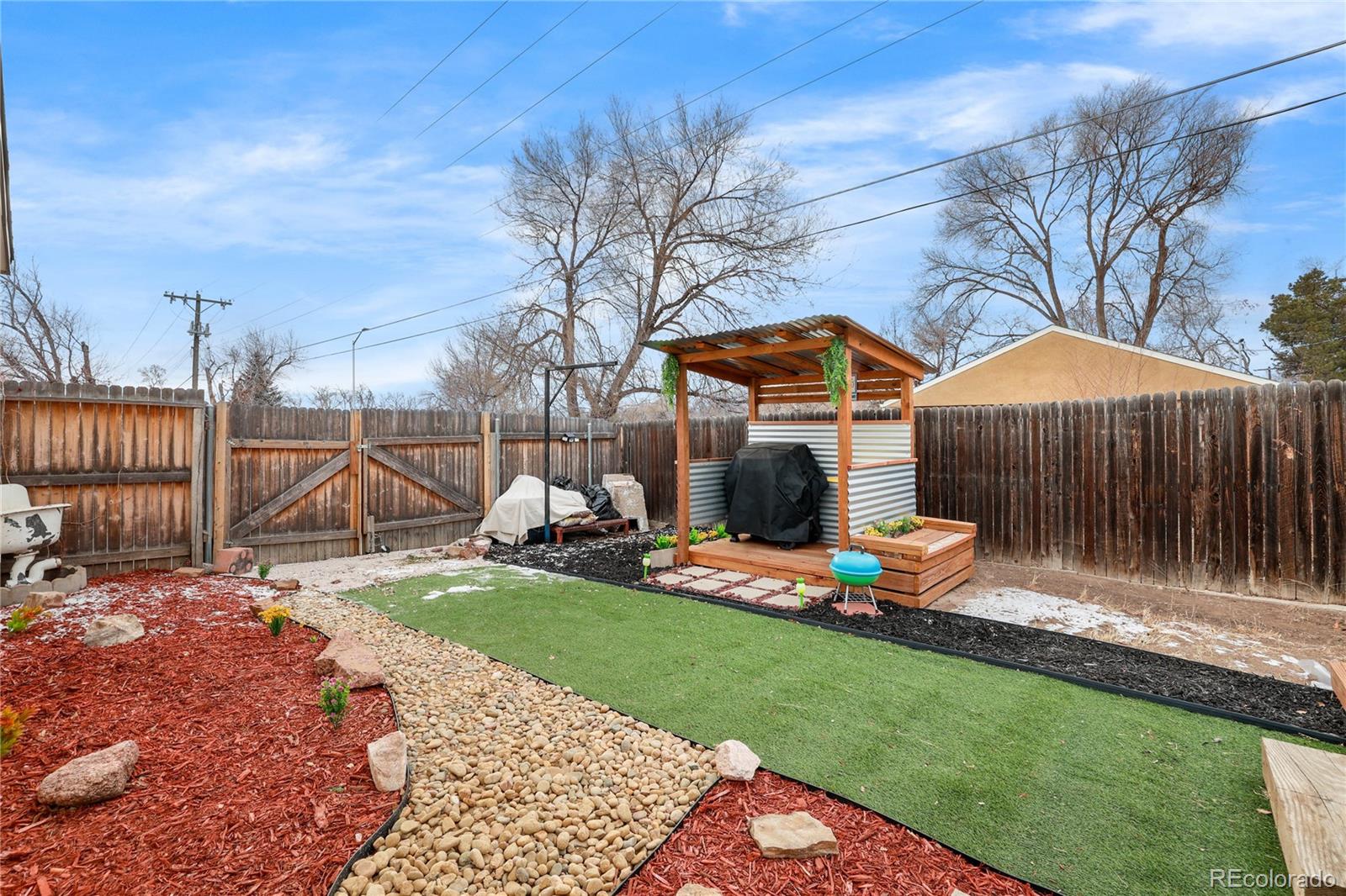 3206 E Pikes Peak Avenue