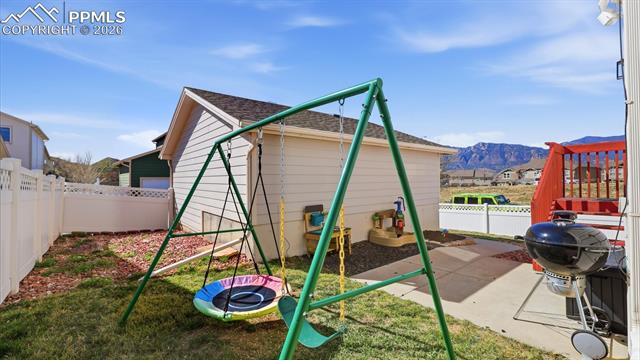2281 St James Drive