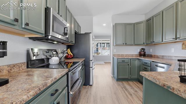 2281 St James Drive
