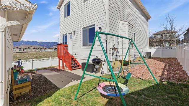 2281 St James Drive