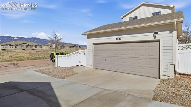 2281 St James Drive