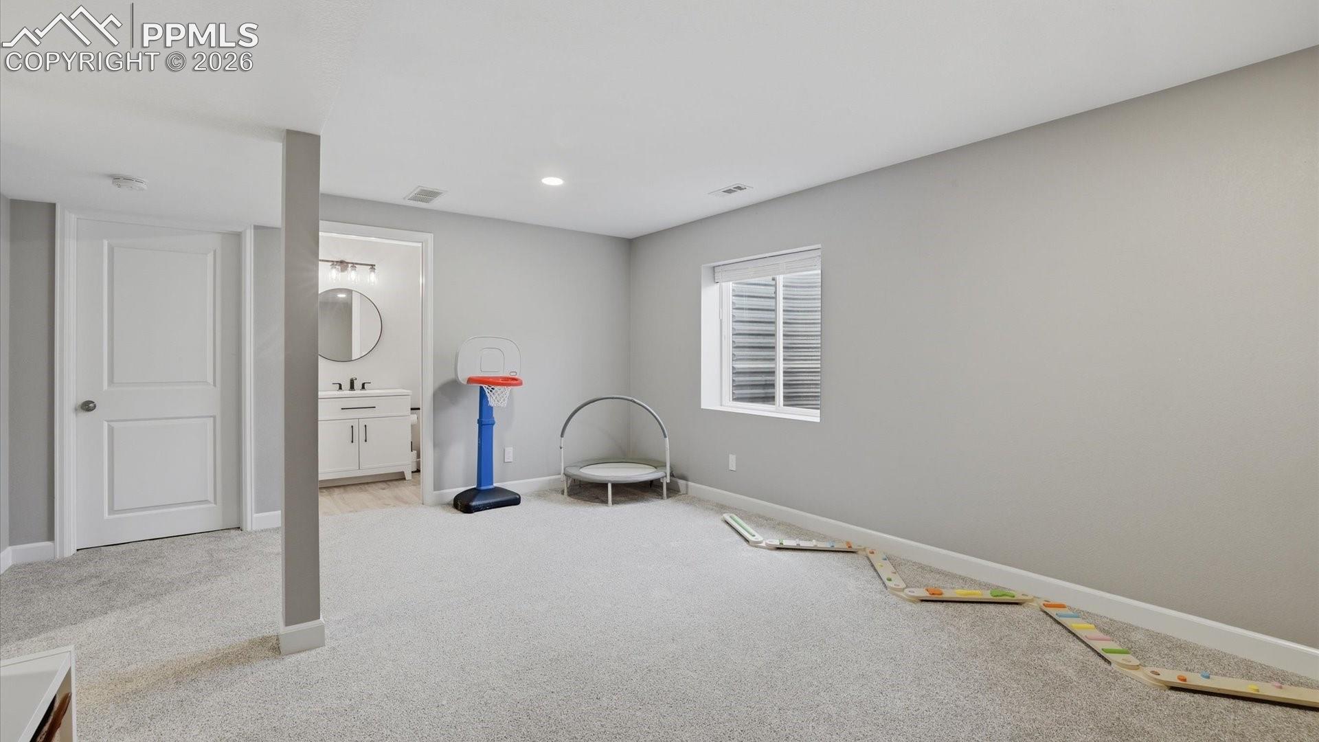 2281 St James Drive