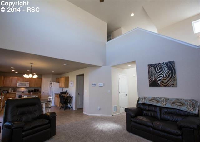 6052 San Mateo Drive