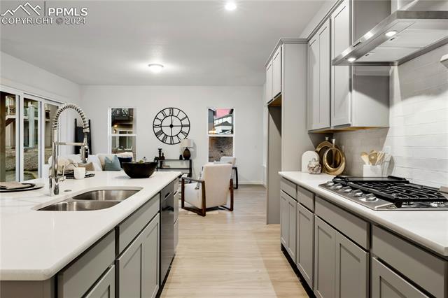 5476 Gansevoort Drive