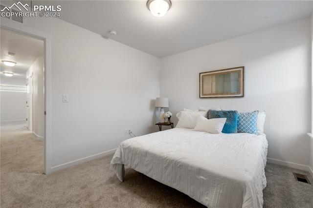 5476 Gansevoort Drive