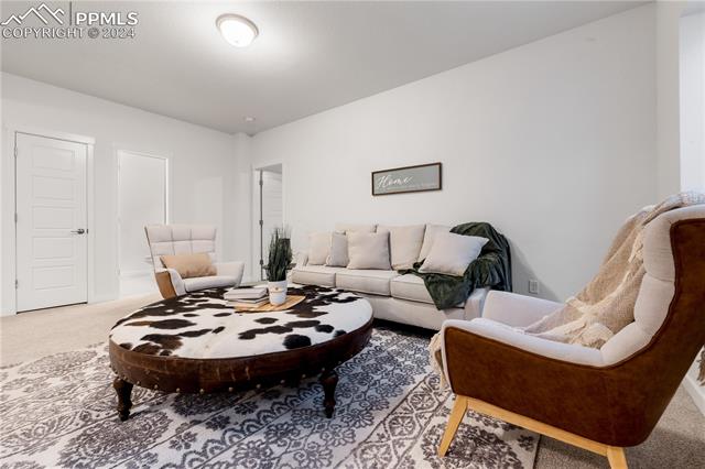 5476 Gansevoort Drive