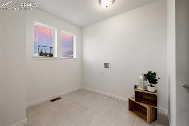 5476 Gansevoort Drive