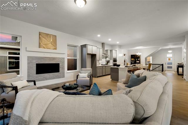 5476 Gansevoort Drive