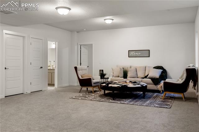 5476 Gansevoort Drive