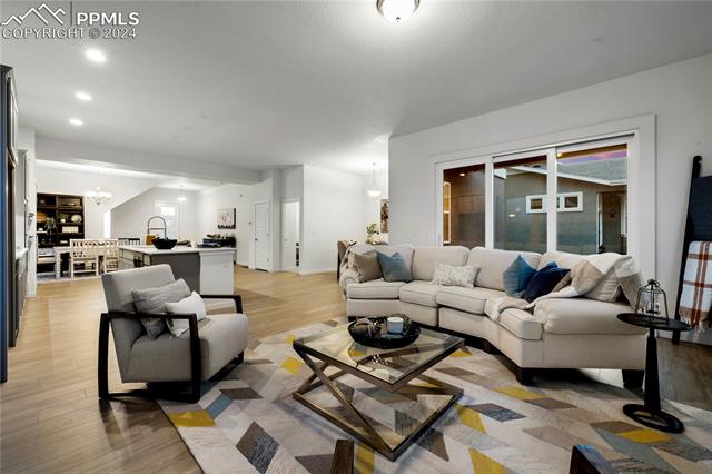 5476 Gansevoort Drive