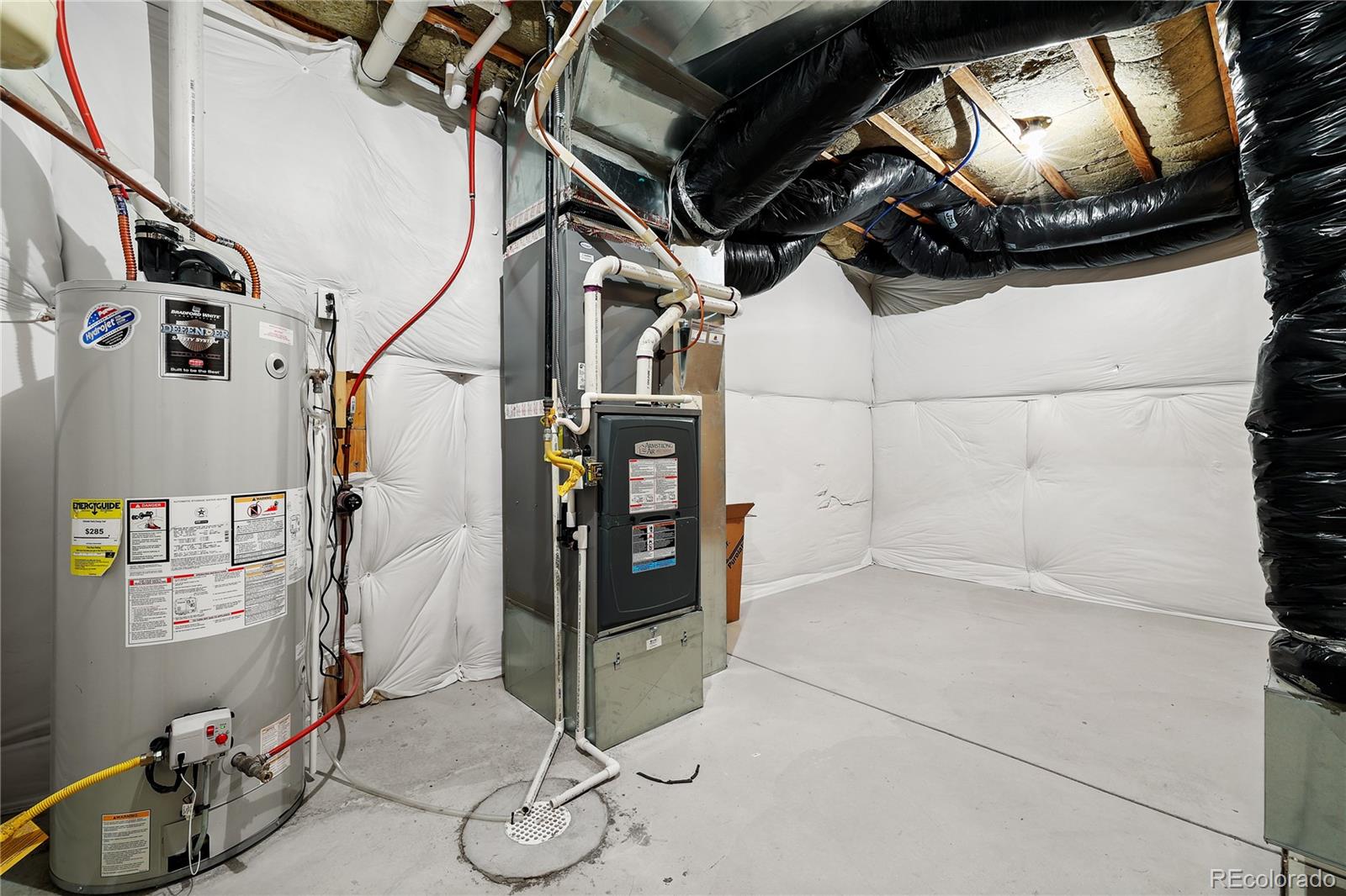 4554 Hanging Lake Circle