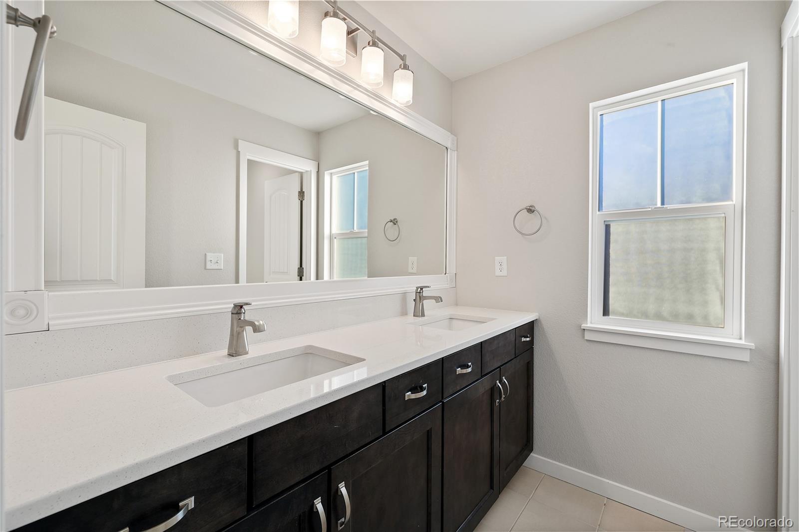 4554 Hanging Lake Circle