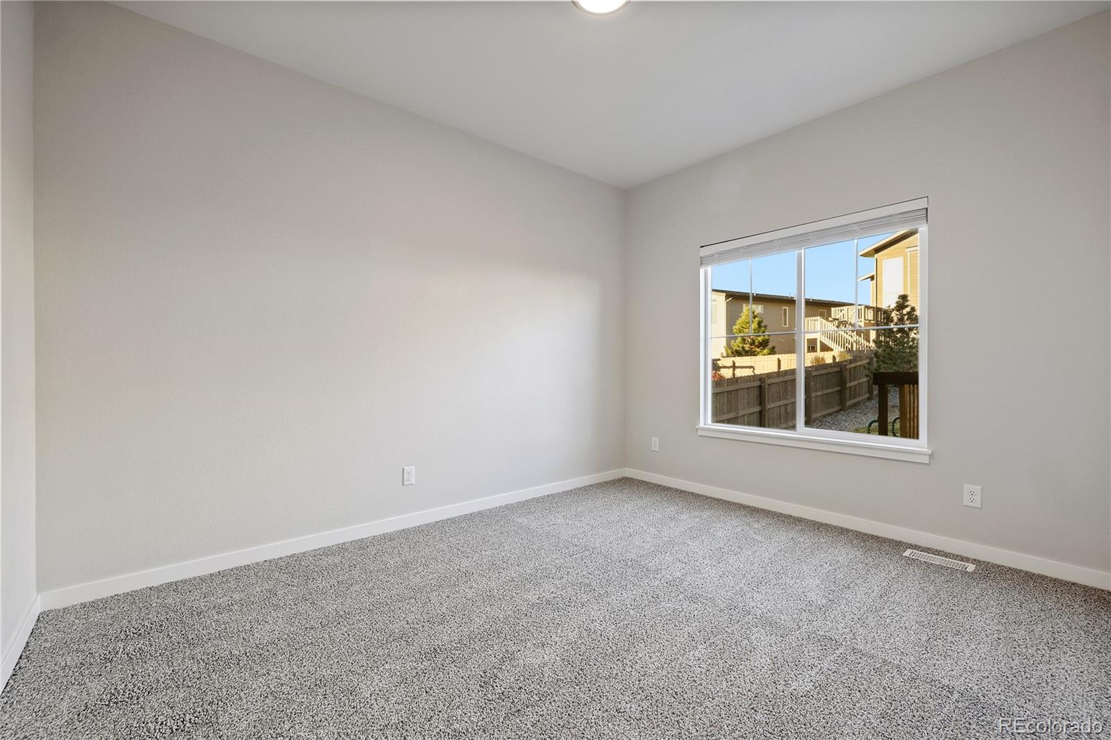 4554 Hanging Lake Circle