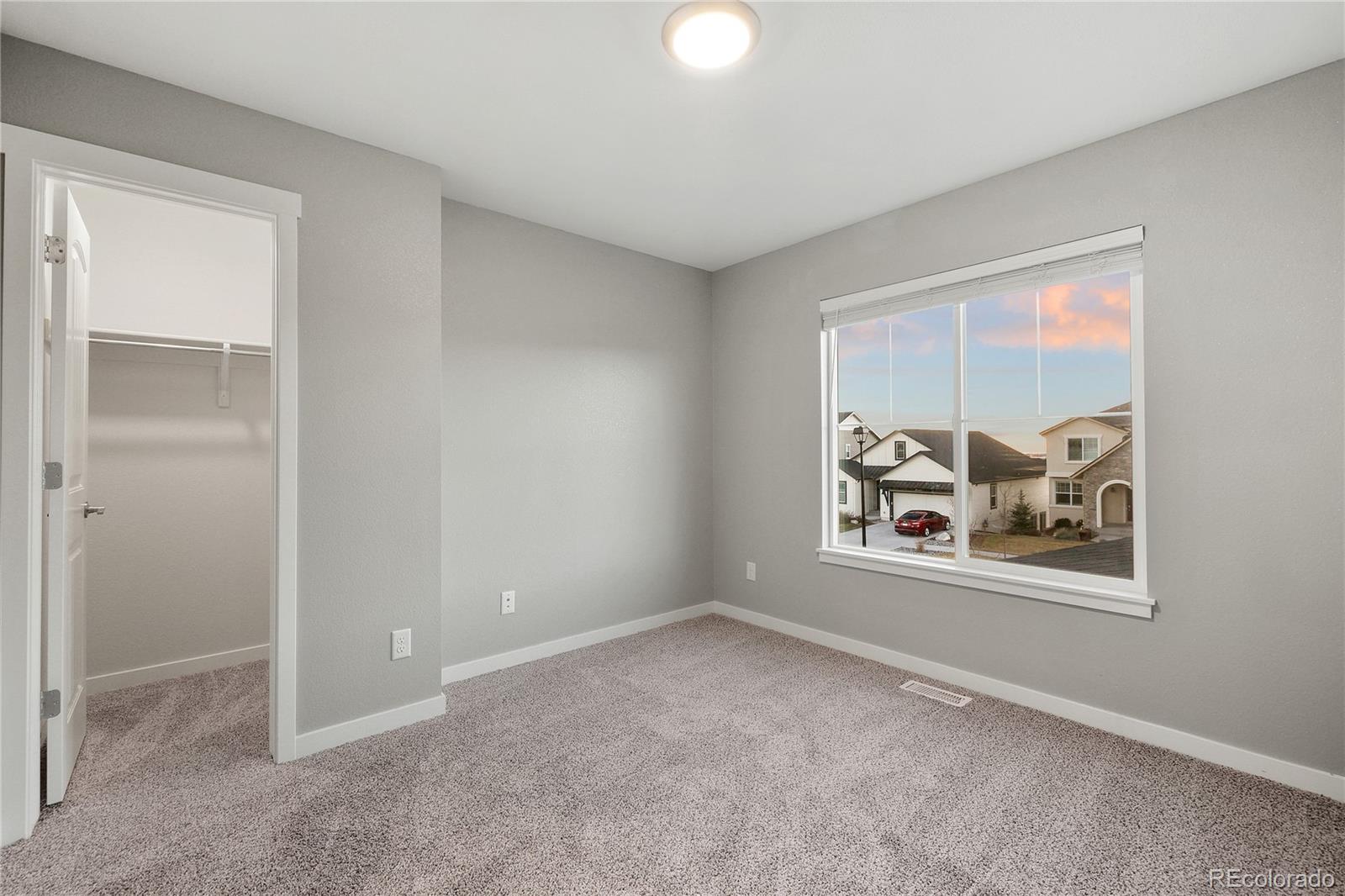 4554 Hanging Lake Circle