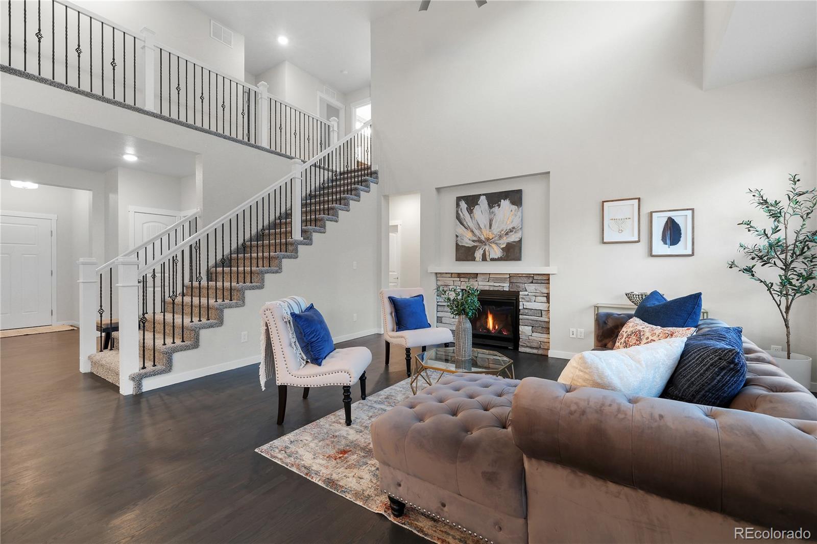 4554 Hanging Lake Circle