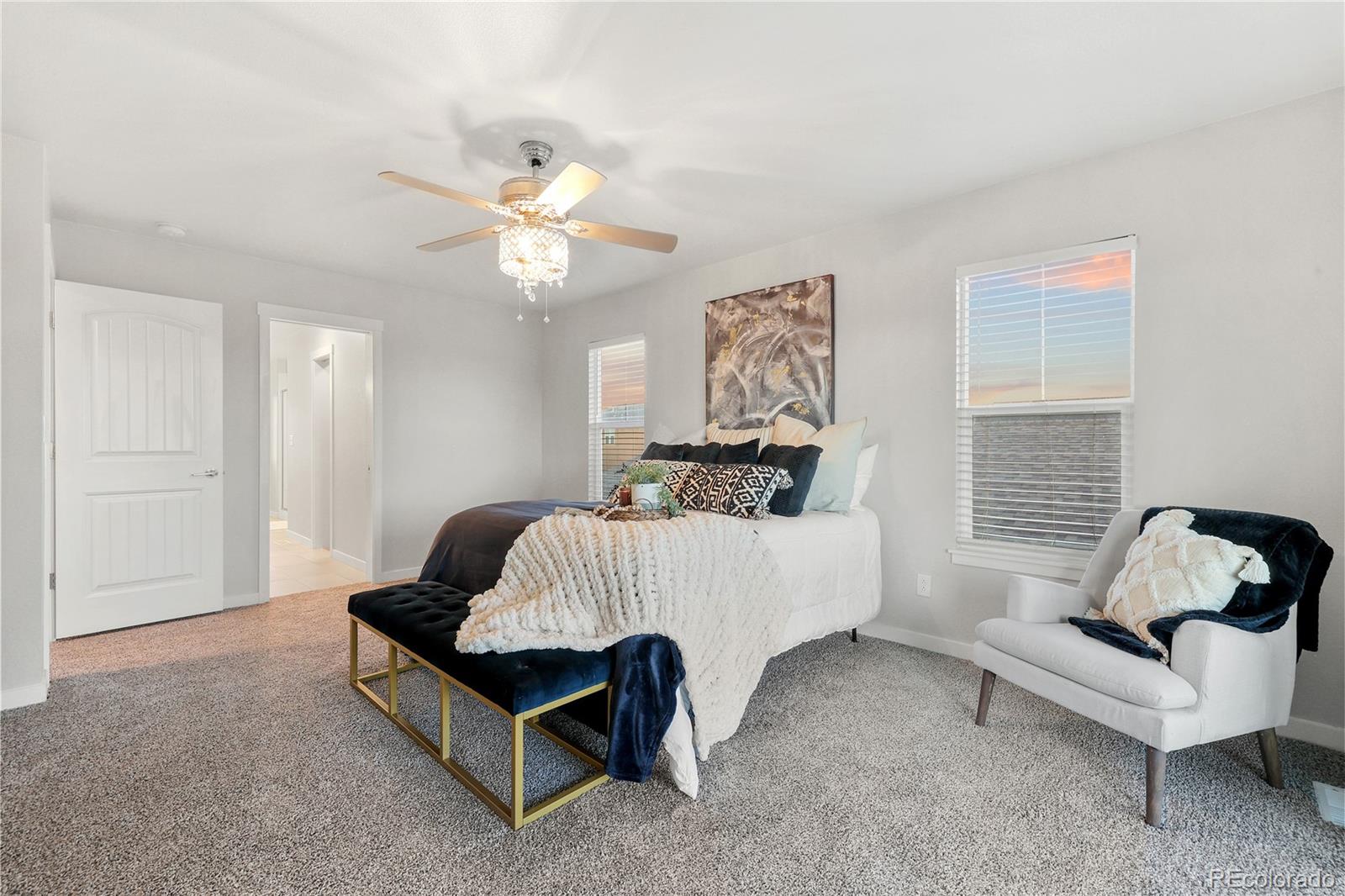 4554 Hanging Lake Circle