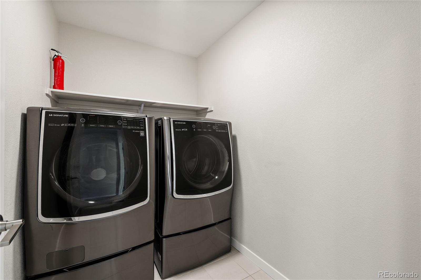 4554 Hanging Lake Circle