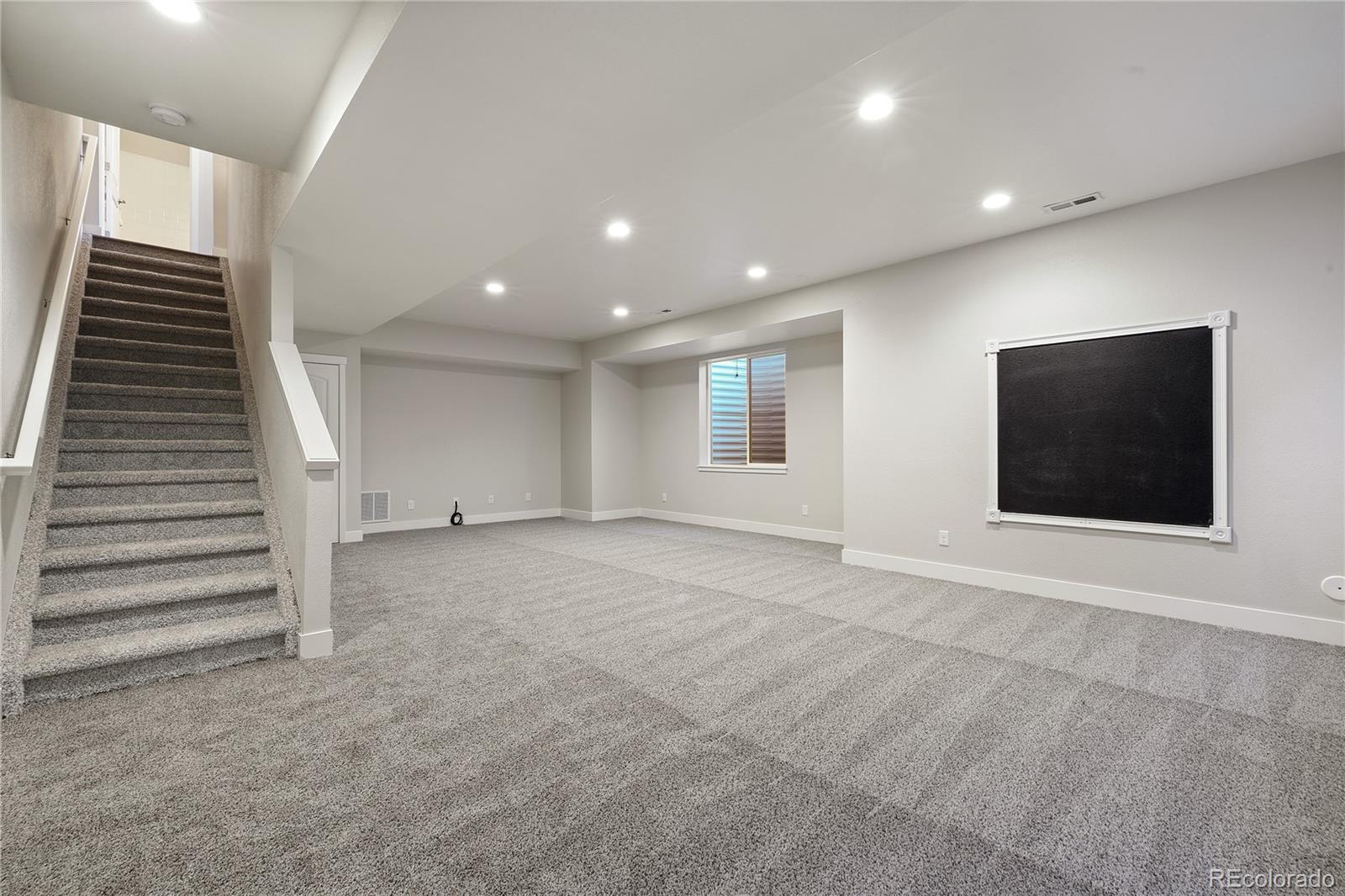 4554 Hanging Lake Circle